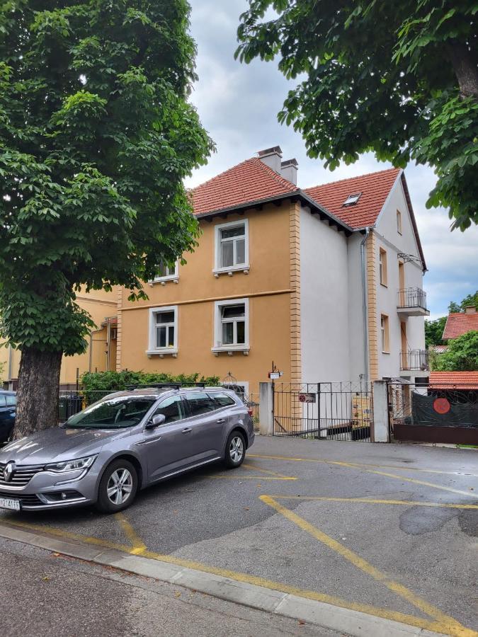 Apartman Buzanova Apartment Zagreb Exterior photo